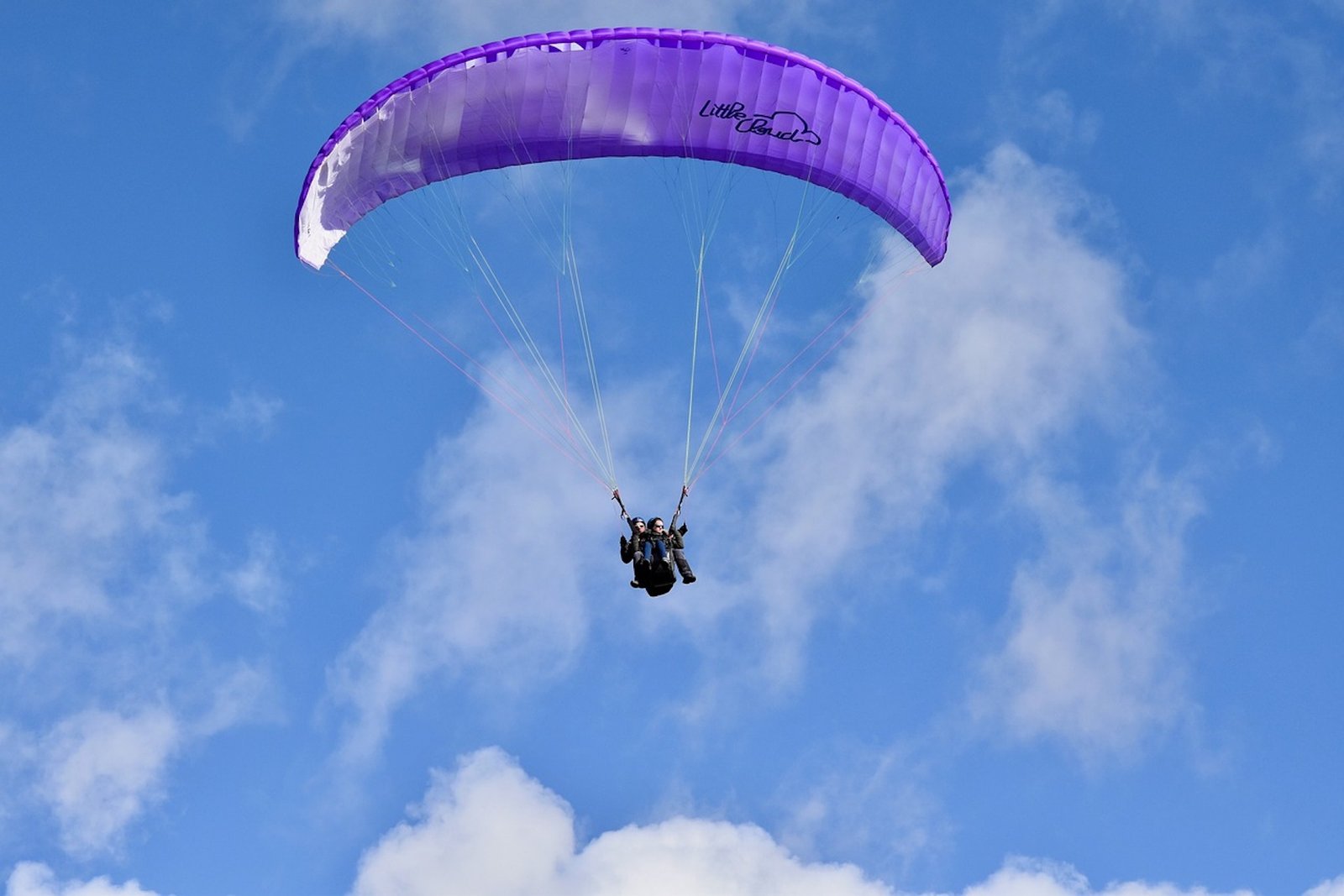 Paraglide White: Over 10,496 Royalty-Free Licensable Stock Photos |  Shutterstock